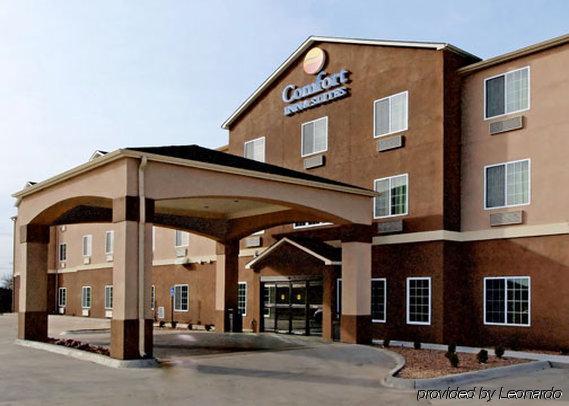 Comfort Inn & Suites Near Bethel College Newton Екстериор снимка