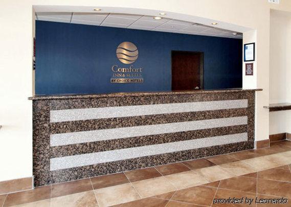 Comfort Inn & Suites Near Bethel College Newton Интериор снимка